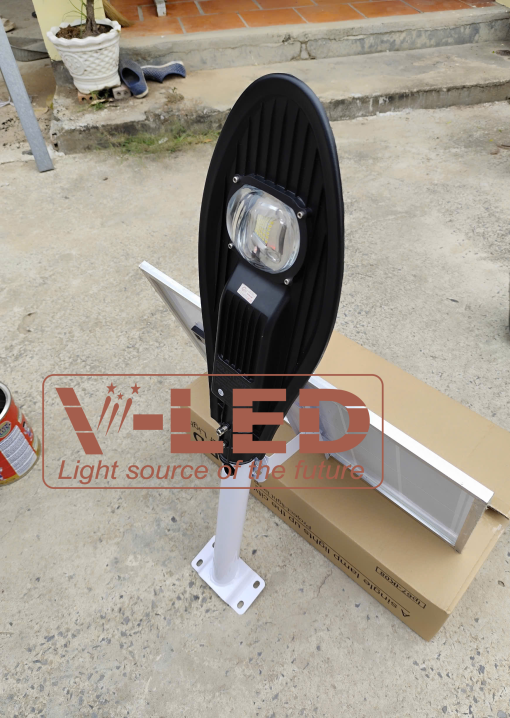 Đèn đường năng lượng mặt trời chiếc lá 50W cao cấp - Ảnh 10