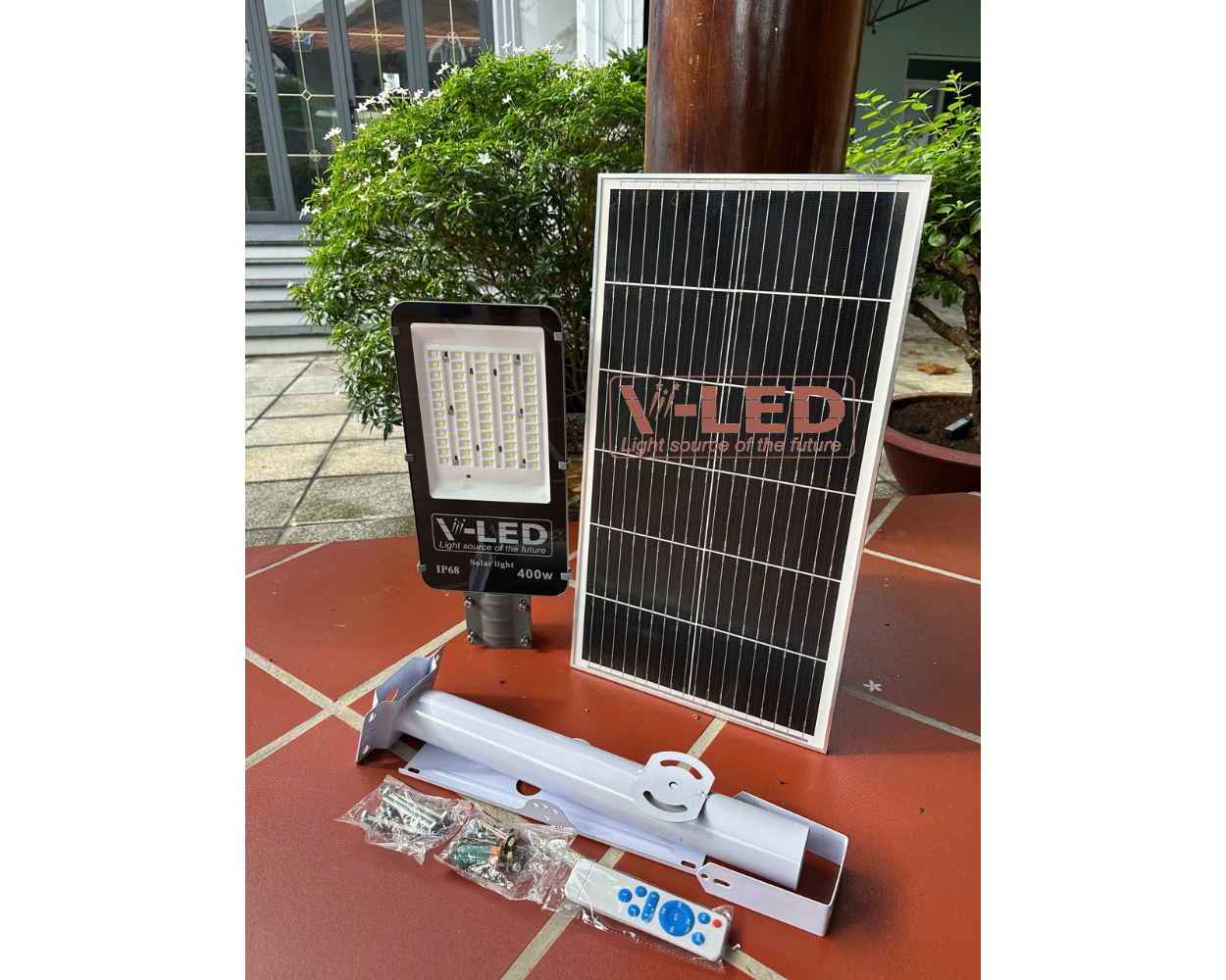 Đèn bàn chải năng lượng mặt trời V-LED 400W - Ảnh 10