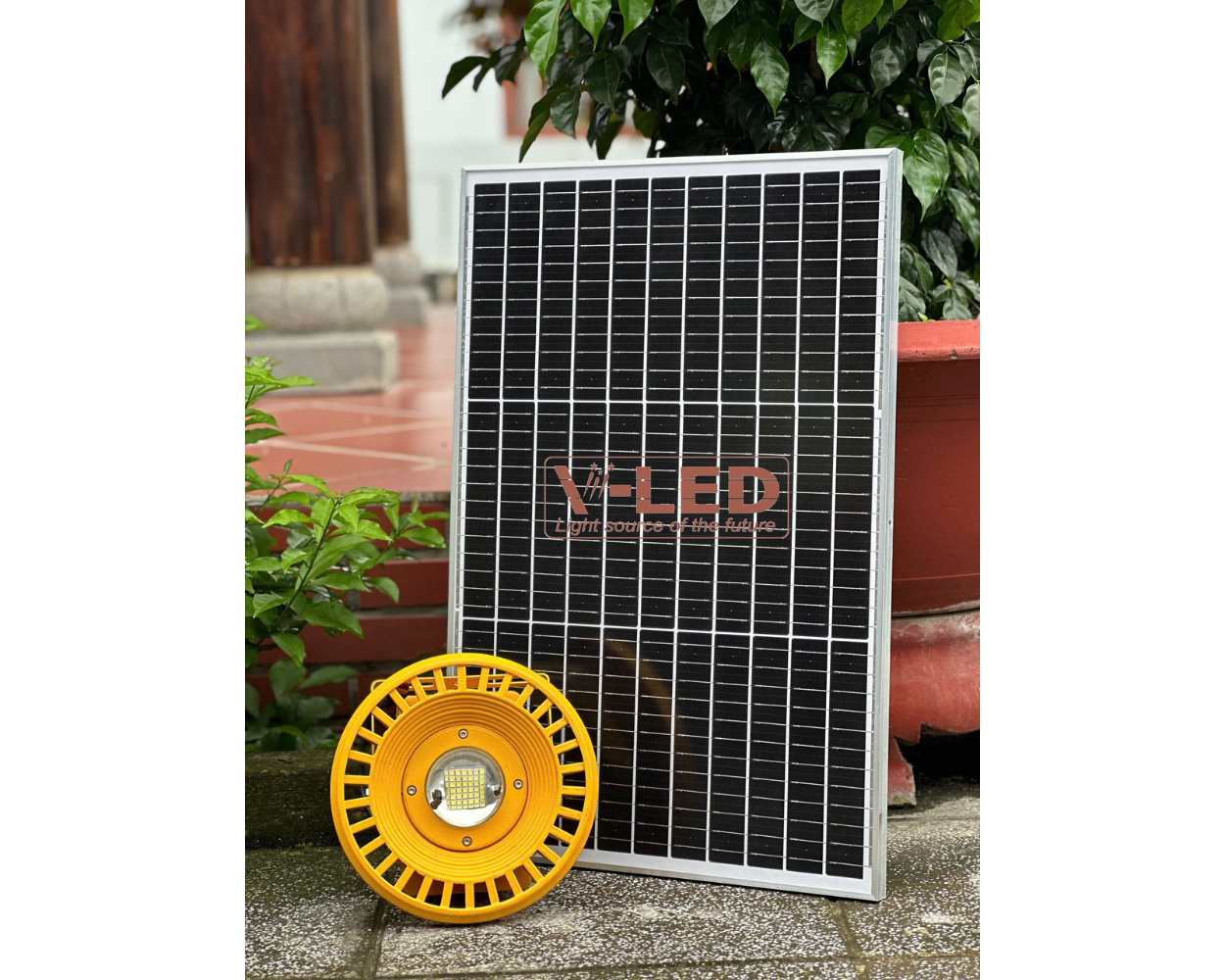 Đèn pha năng lượng mặt trời chống nổ UFO 50W V-LED - Ảnh 12