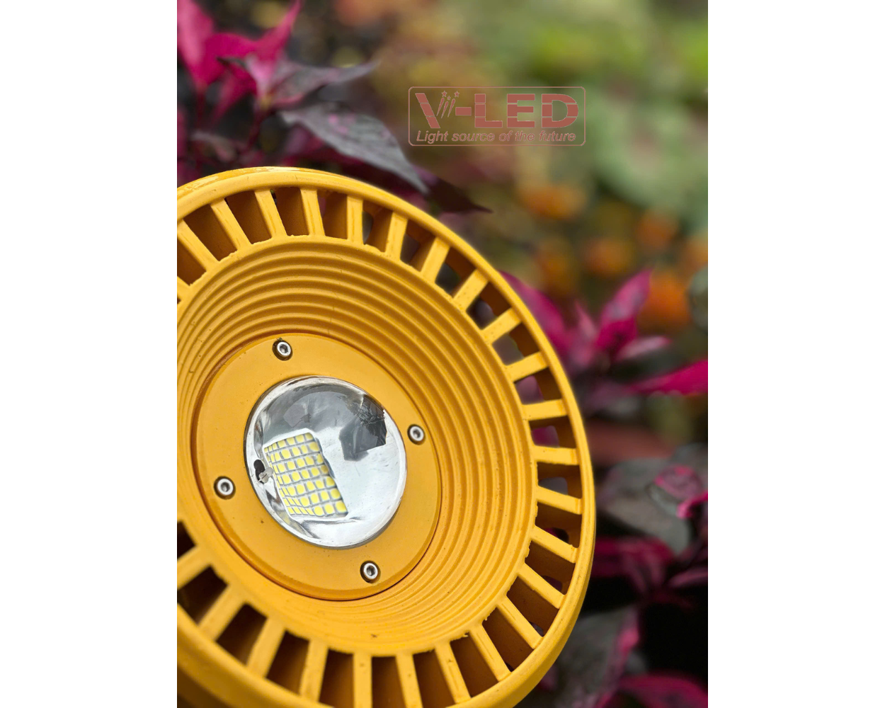 Đèn pha năng lượng mặt trời chống nổ UFO 50W V-LED - Ảnh 15